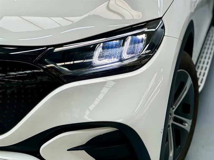 Photo 4 - Mercedes-Benz EQE SUV