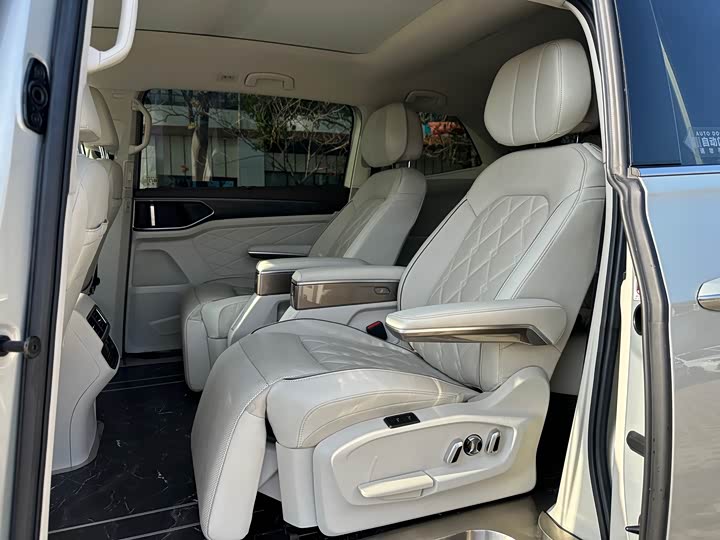 Фото 8 - Volkswagen Viloran