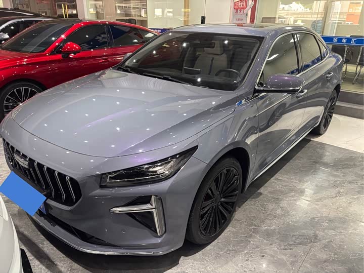 Фото 1 - Geely Preface L