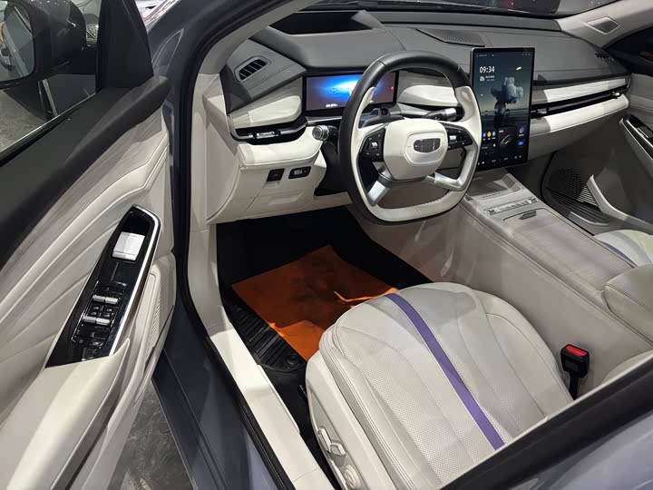 Фото 3 - Geely Preface L