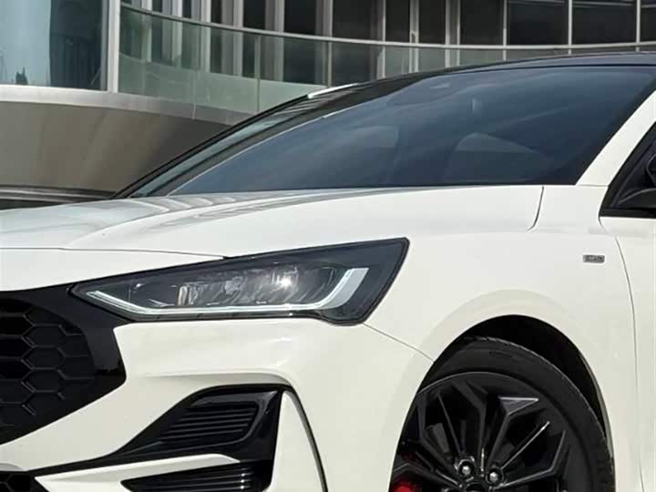 Фото 4 - Ford Focus