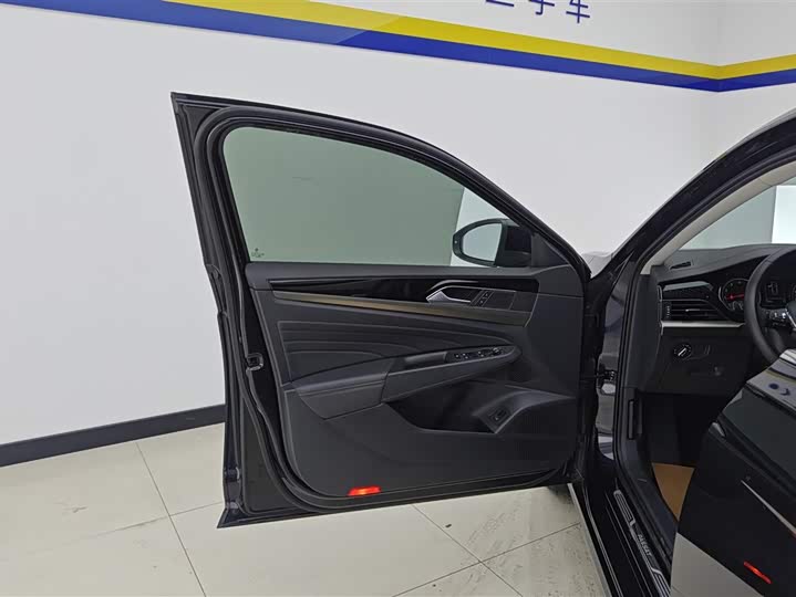 Photo 7 - Volkswagen Passat