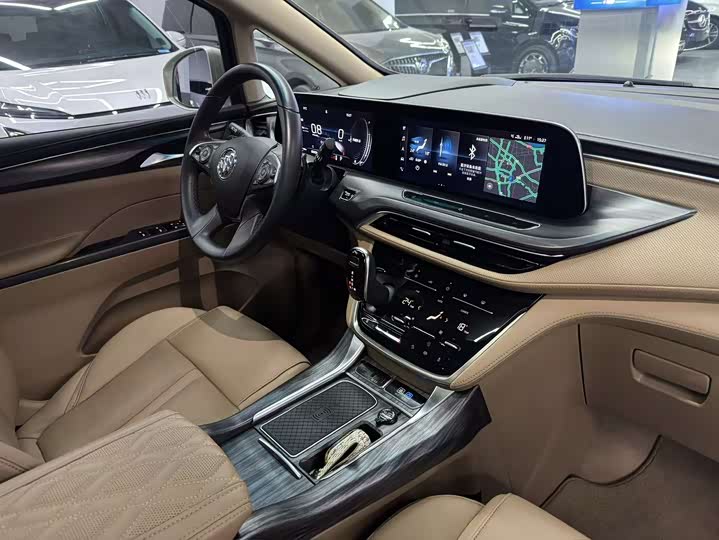 Photo 9 - Buick GL8 ES