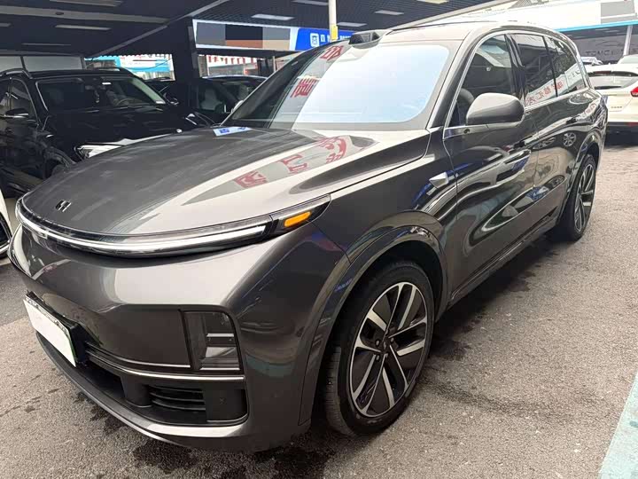 Фото 1 - LiXiang L8