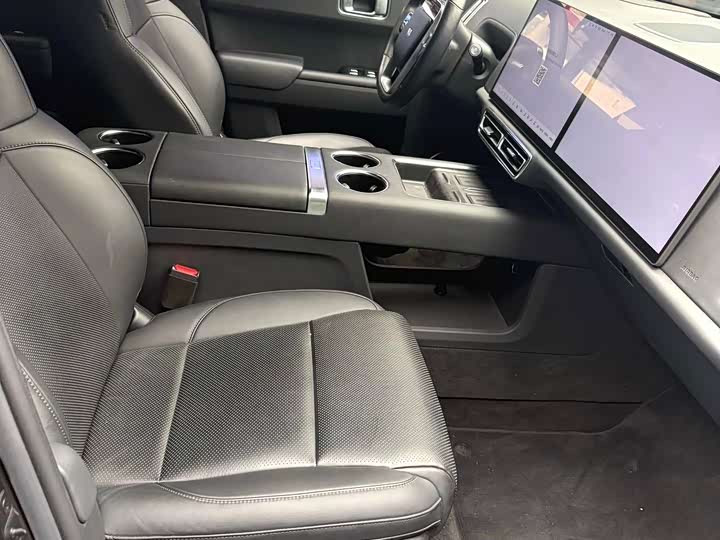 Фото 6 - LiXiang L8