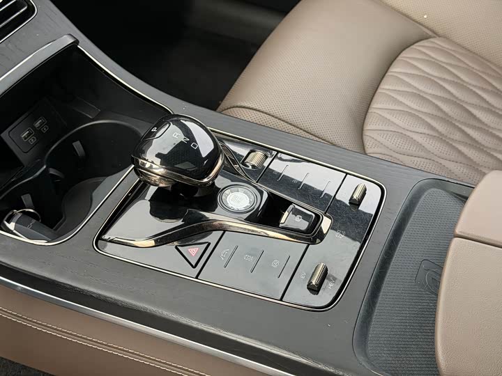 Фото 8 - BYD Han