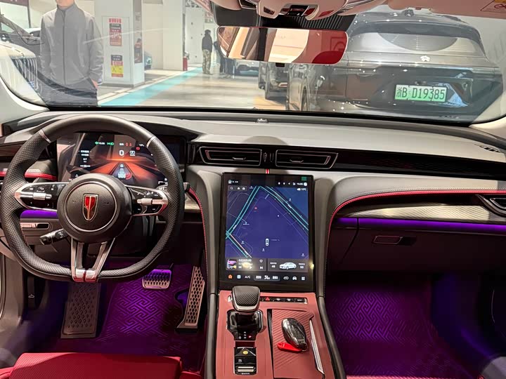 Фото 6 - Hongqi H6