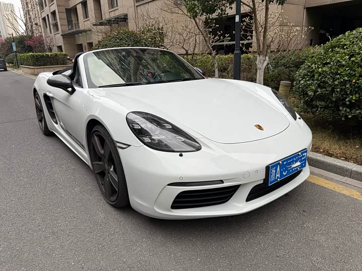 Фото 2 - Porsche 718