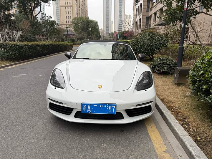 Фото 3 - Porsche 718