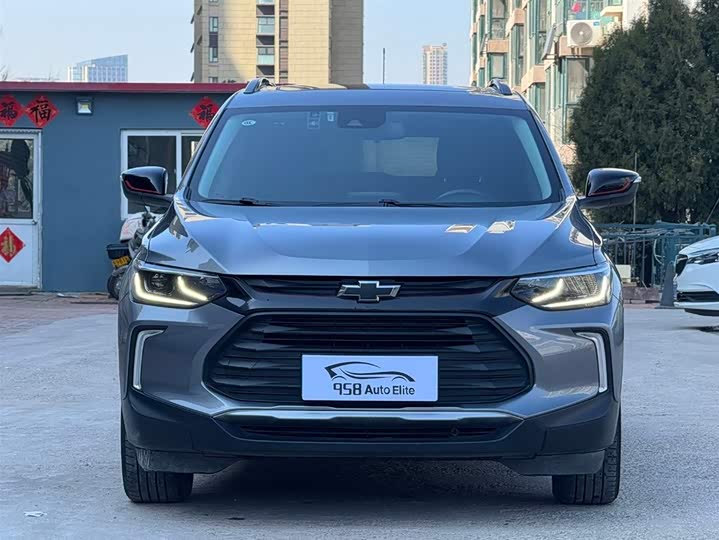 Фото 2 - Chevrolet Tracker