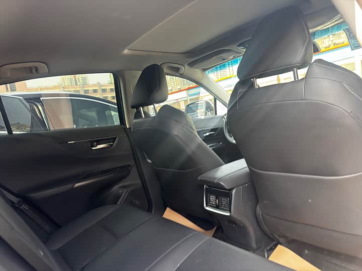 Фото 8 - Toyota Venza