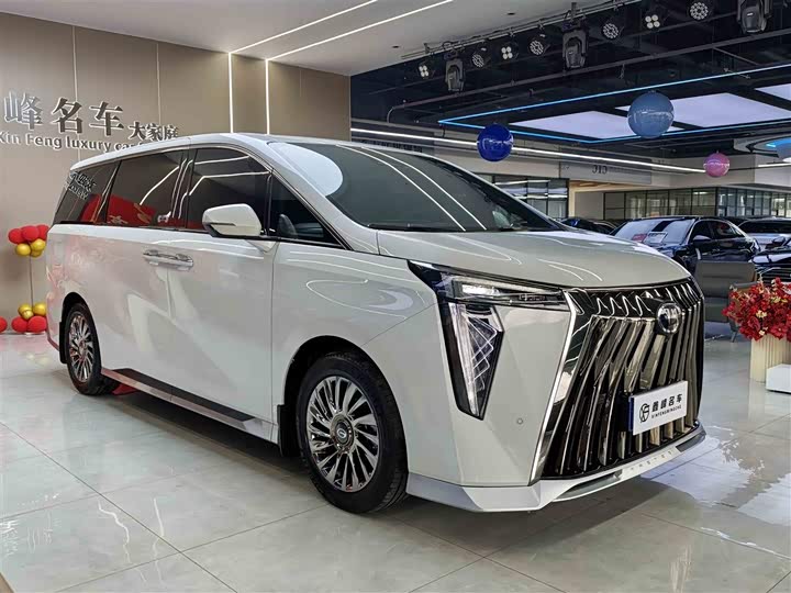 Zdjęcie 2 - GAC Trumpchi M8