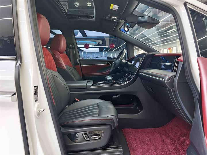 Zdjęcie 7 - GAC Trumpchi M8