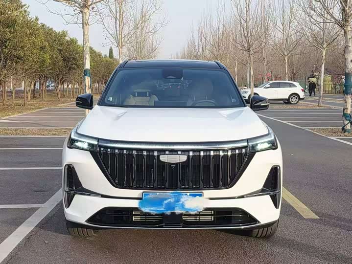 Фото 2 - Geely Atlas L