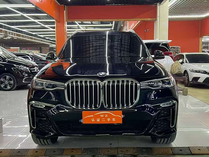 Фото 2 - BMW X7