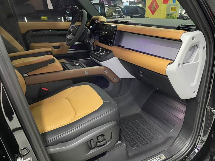 Фото 9 - Land Rover Defender