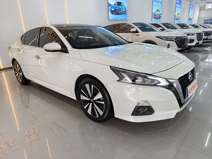 Photo 3 - Nissan Teana