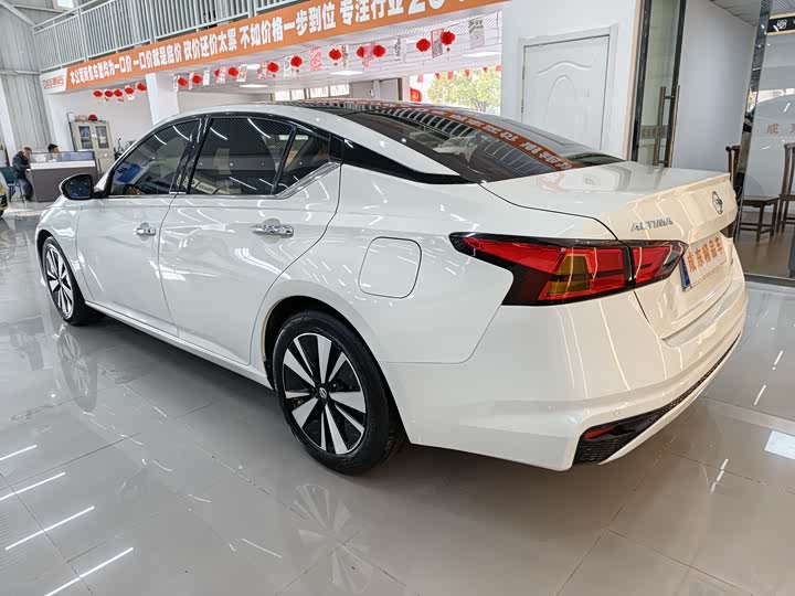 Photo 4 - Nissan Teana