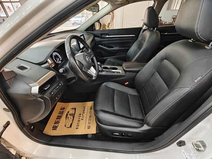 Photo 7 - Nissan Teana