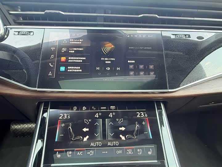 Фото 9 - Audi Q7