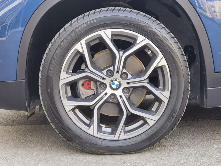Фото 9 - BMW X1