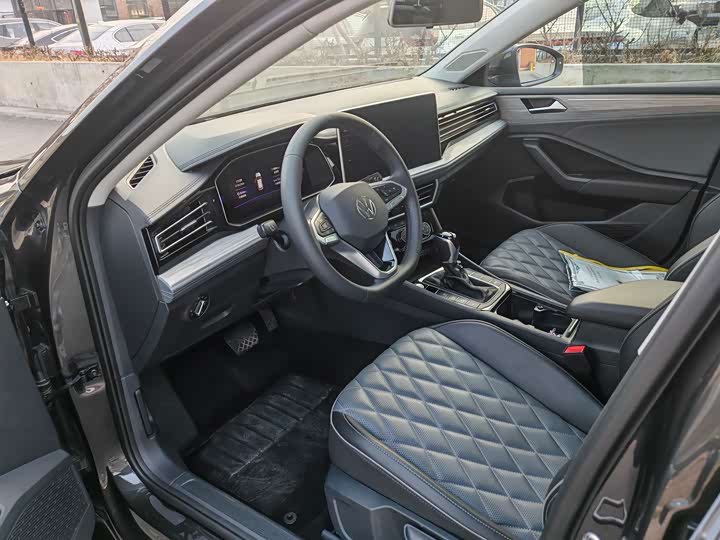 Фото 4 - Volkswagen Sagitar L