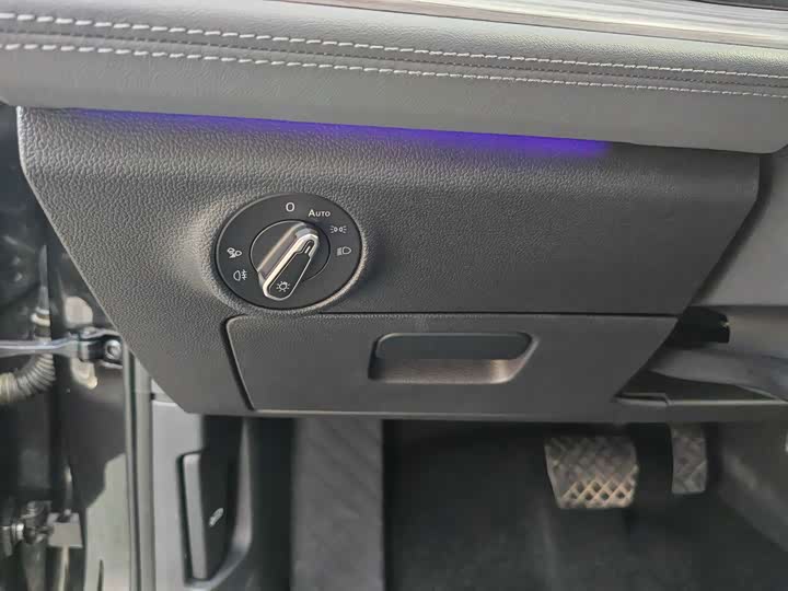 Фото 6 - Volkswagen Sagitar L