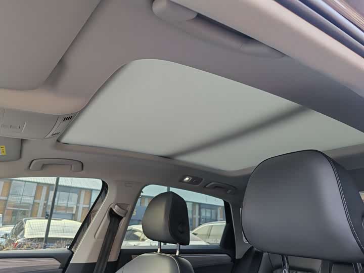 Фото 8 - Volkswagen Sagitar L