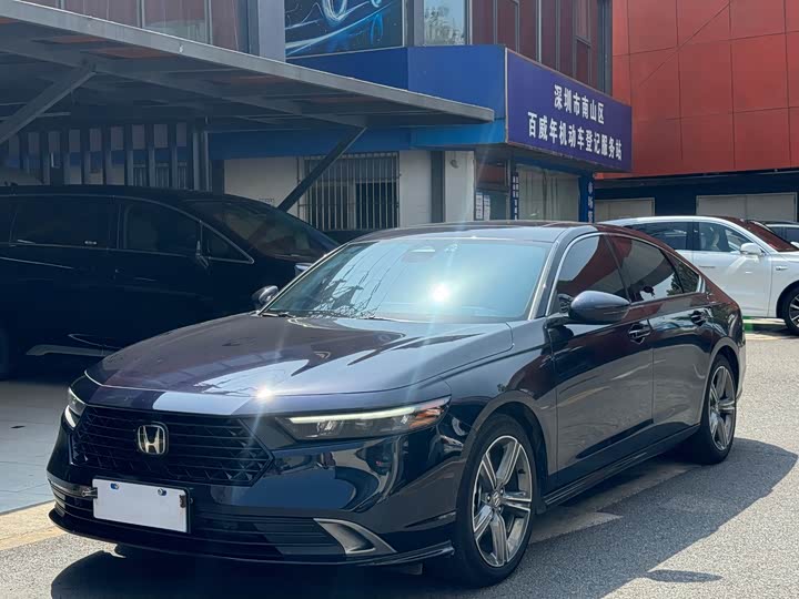 Photo 1 - Honda Accord