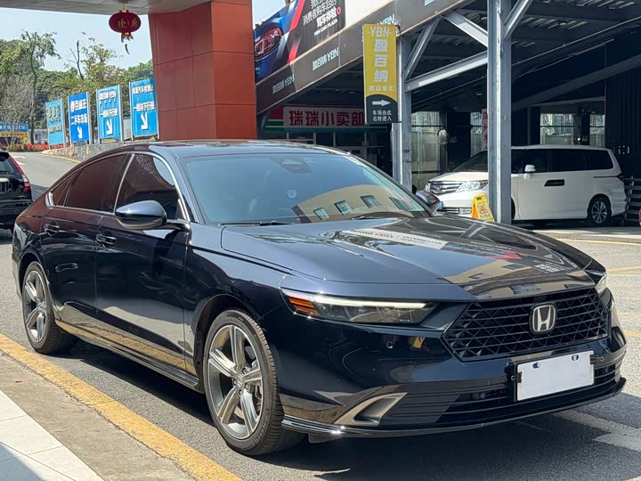 Photo 3 - Honda Accord