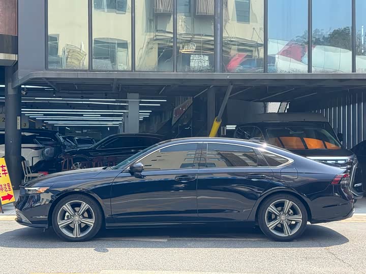 Photo 4 - Honda Accord