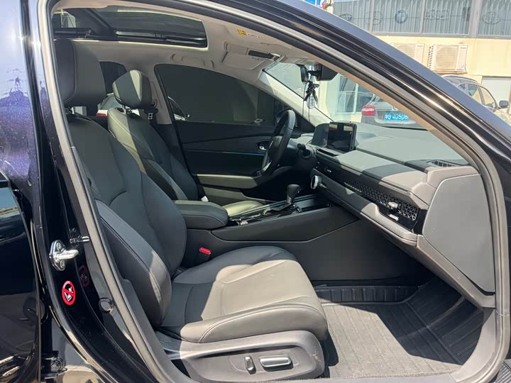 Photo 9 - Honda Accord