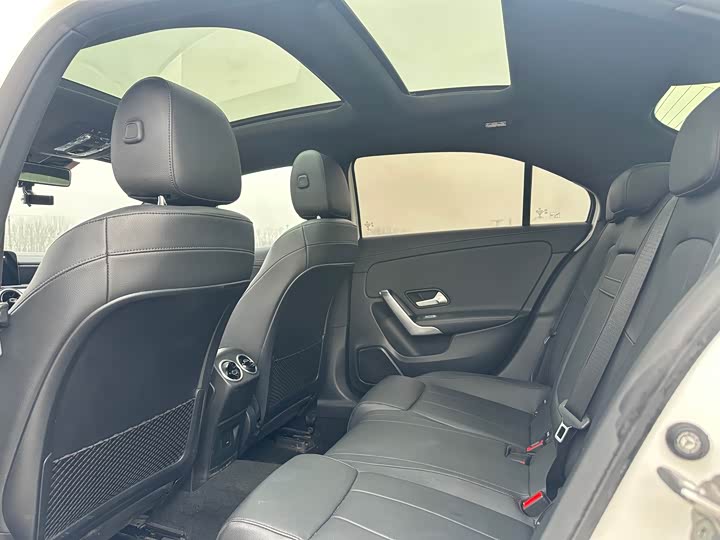 Фото 6 - Mercedes-Benz A-Class