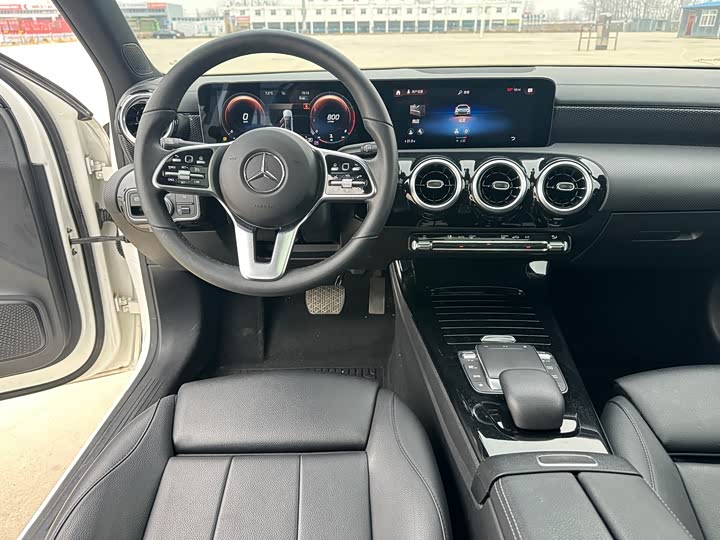 Фото 7 - Mercedes-Benz A-Class