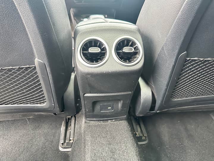 Фото 8 - Mercedes-Benz A-Class