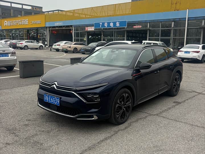 Фото 1 - Citroen C5 X