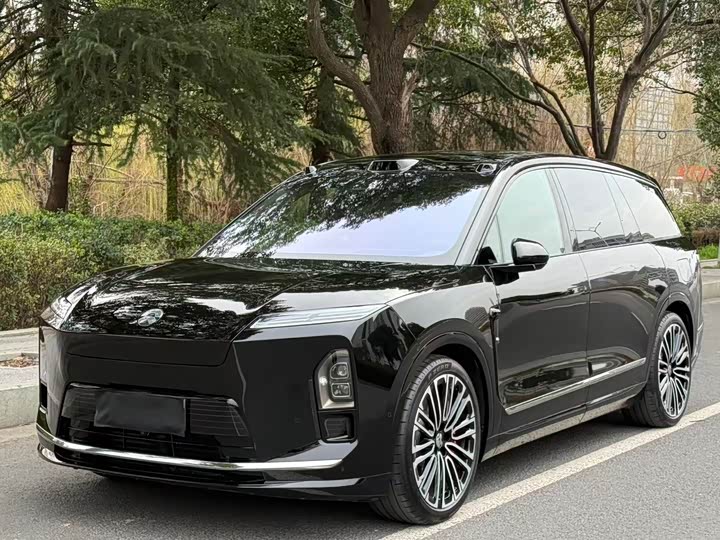 Фото 1 - Nio ES8