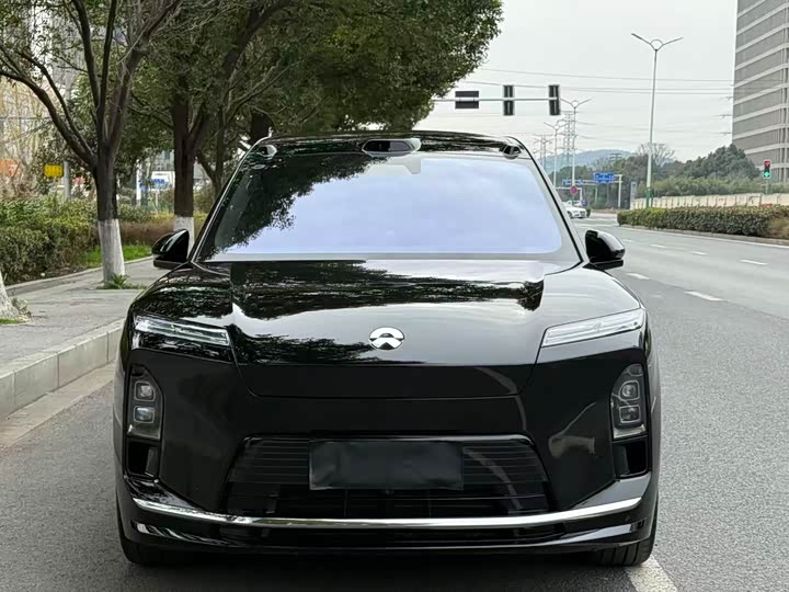 Фото 2 - Nio ES8