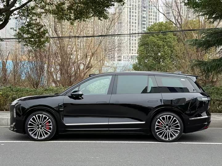 Фото 3 - Nio ES8