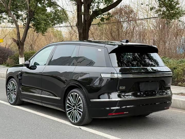 Фото 4 - Nio ES8