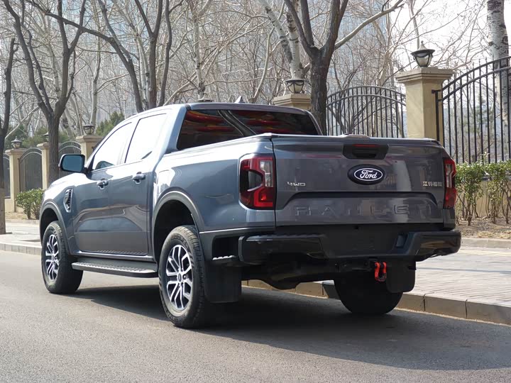 Photo 5 - Ford Ranger