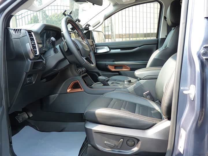 Photo 6 - Ford Ranger