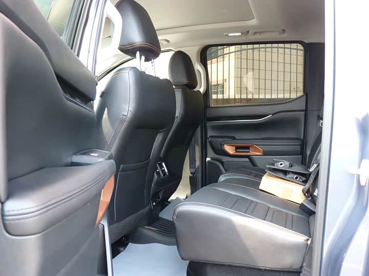 Photo 7 - Ford Ranger