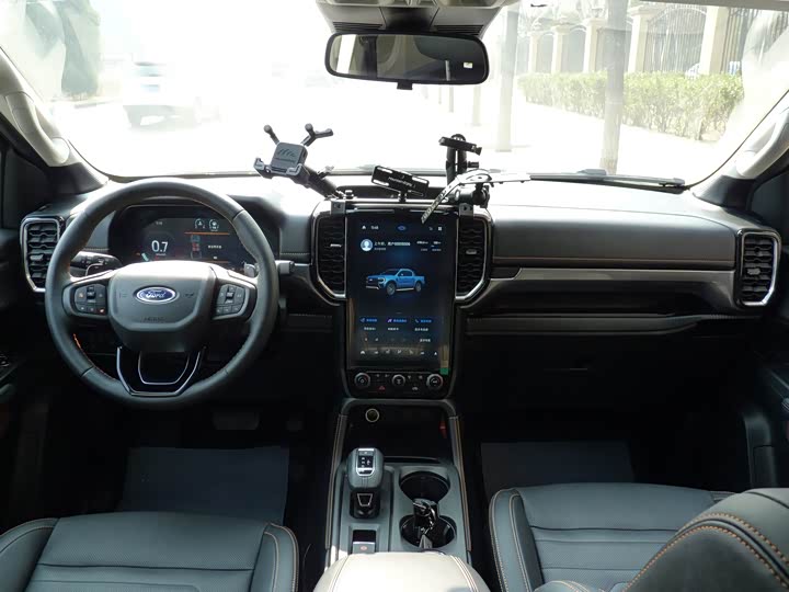 Photo 8 - Ford Ranger