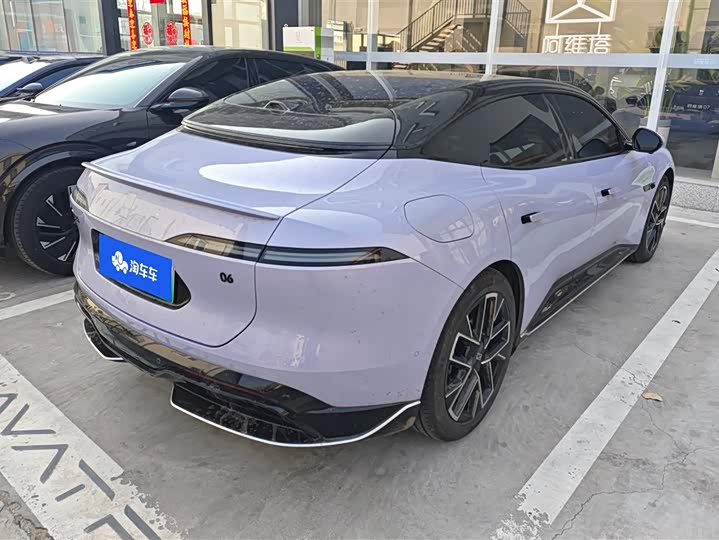 Фото 3 - Avatr 06