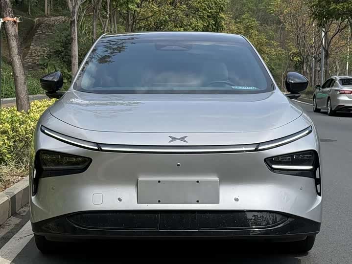 Фото 2 - XPeng G7