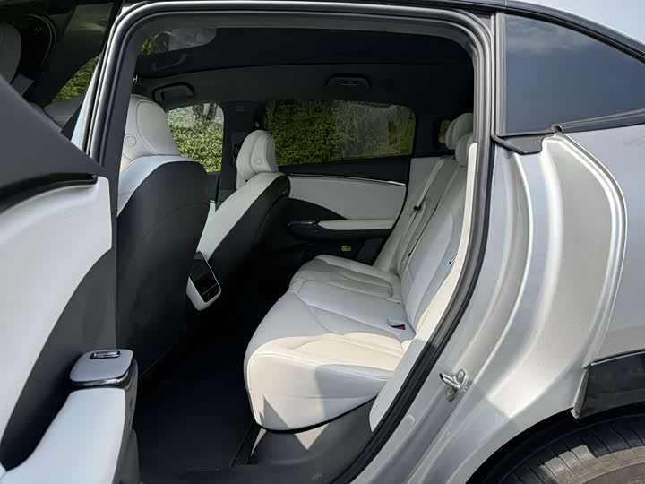 Фото 8 - XPeng G7