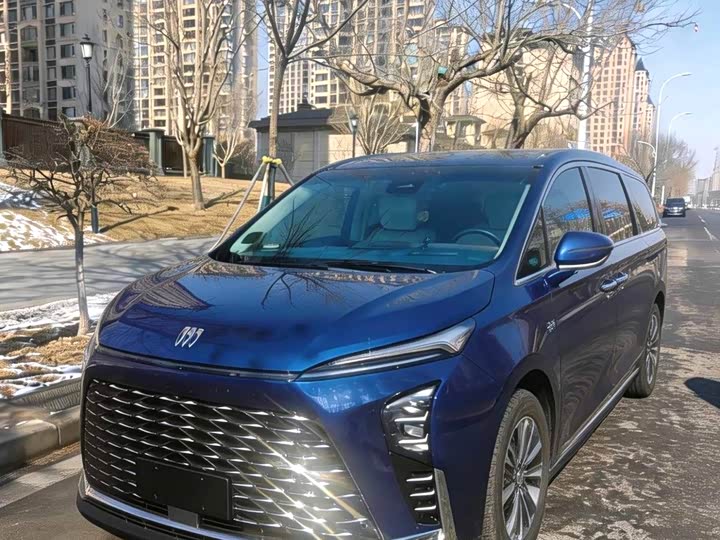 Фото 1 - Buick GL8 Hybrid