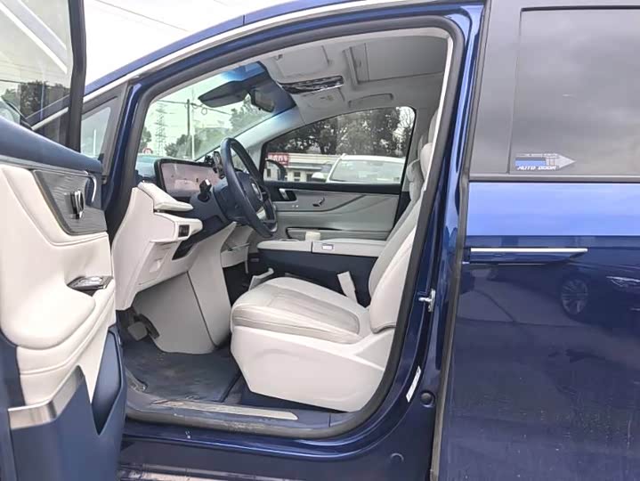 Фото 5 - Buick GL8 Hybrid