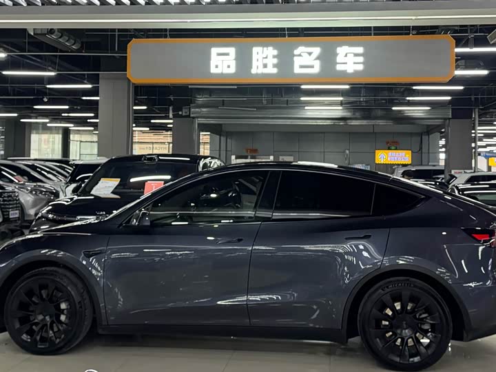 Фото 3 - Tesla Model Y